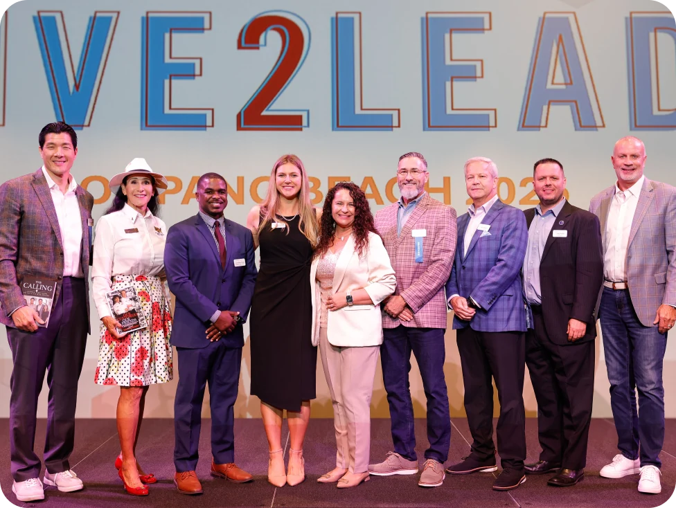 LIVE2LEAD leadership conference in Fort Lauderdale, Ana Sasmiresan and speakers on stage